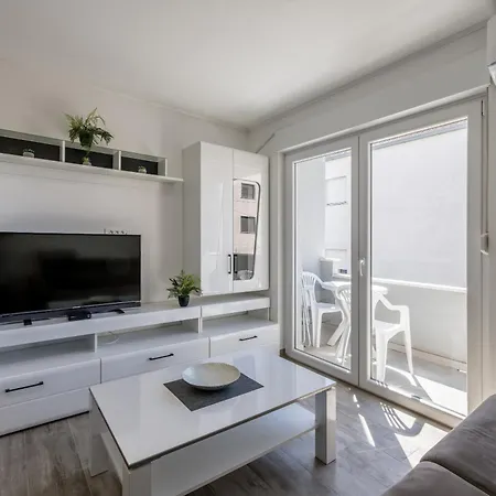 Apartment Exclusive Podstrana